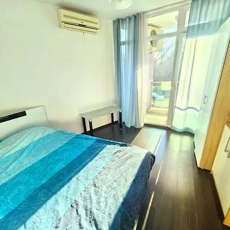 Family In Solmarin Апартаменти *