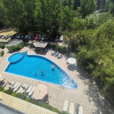 Family In Solmarin דירה *