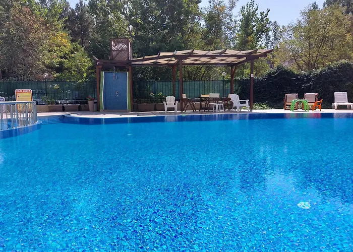 Family In Solmarin * ساني بيتش