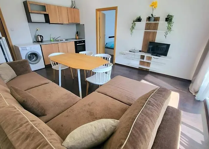 Family In Solmarin * ساني بيتش