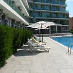 Apartment Family In Solmarin *