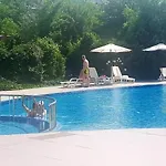 Apartment Family In Solmarin *