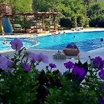 Apartment Family In Solmarin *